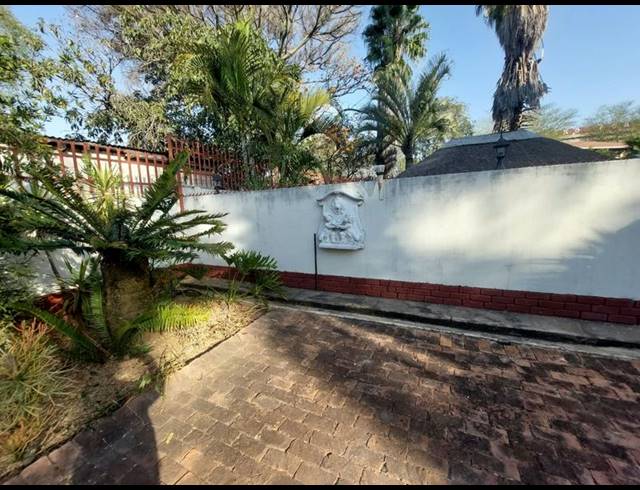 4 BEDROOM PROPERTY TO RENT IN CAPITAL PARK